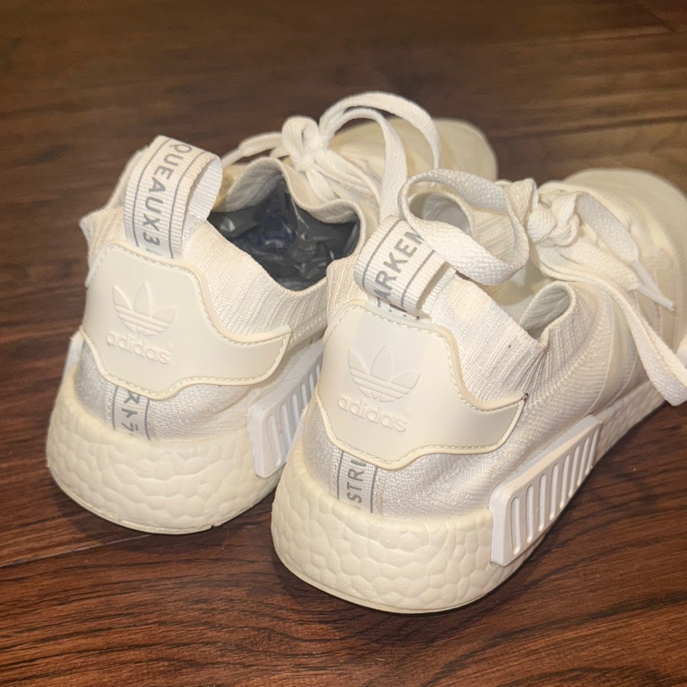 Adidas men’s white Sneakers size 11